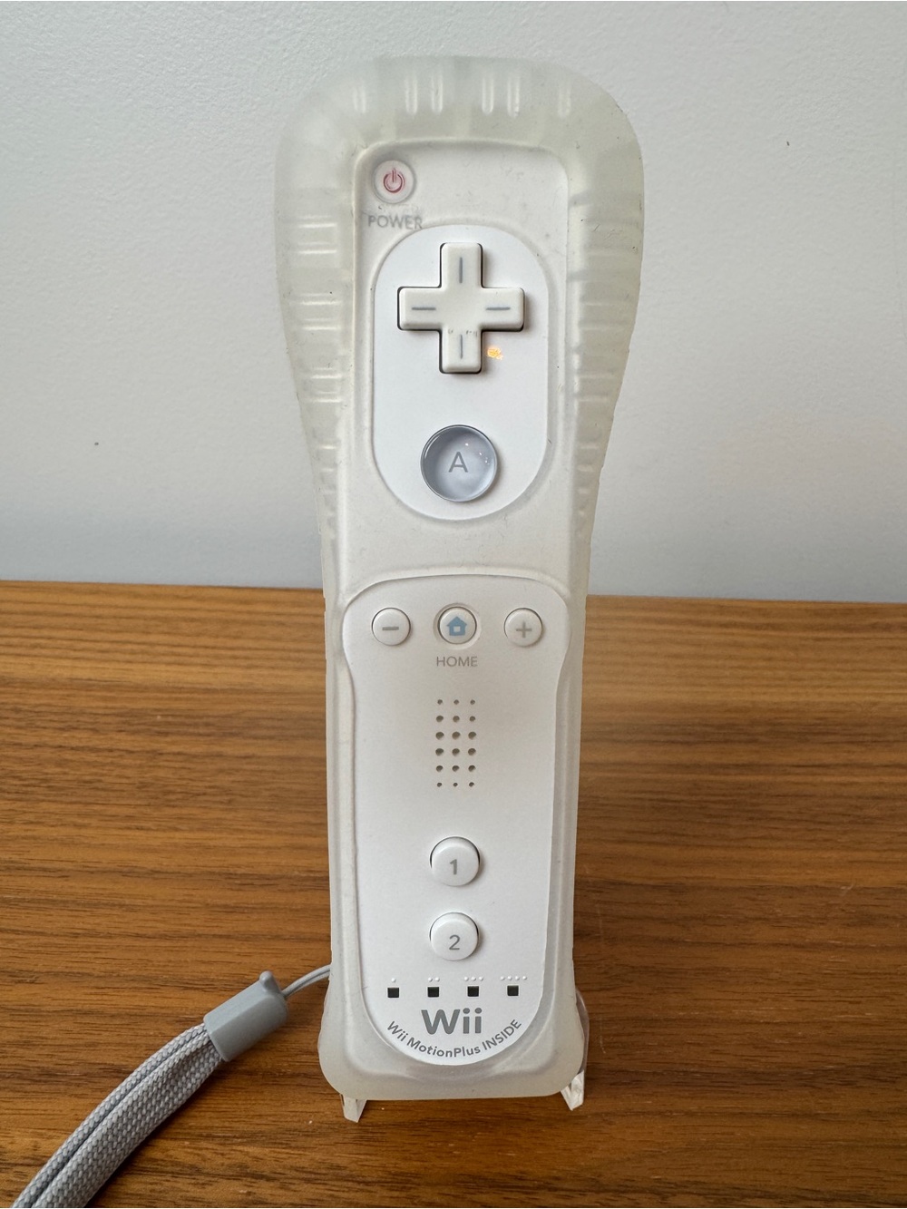 Nintendo White Wii Motion Plus Remote with Silicone Sleeve